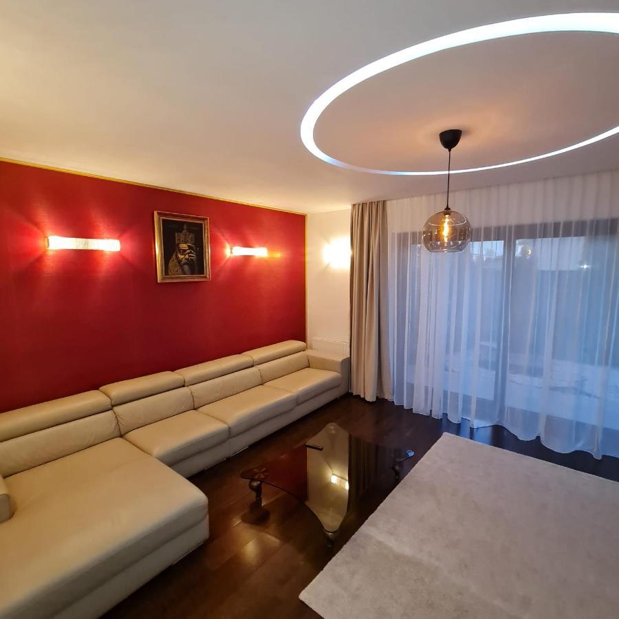 Villa White Galaxy *