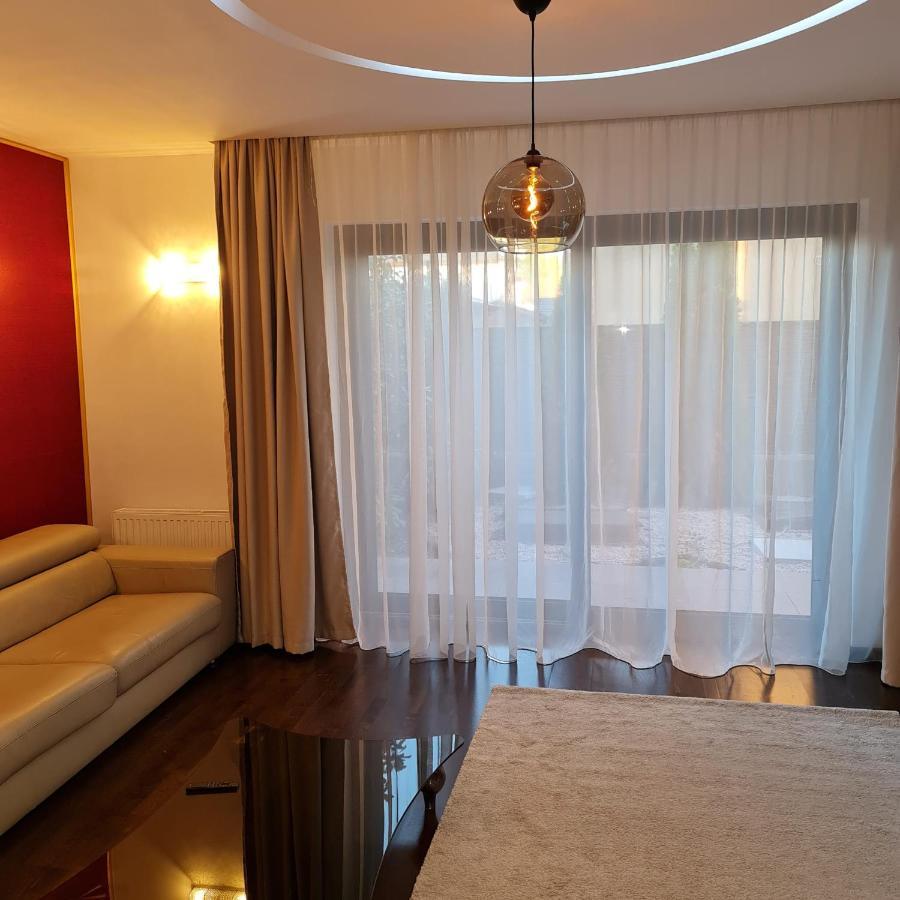 Villa White Galaxy *
